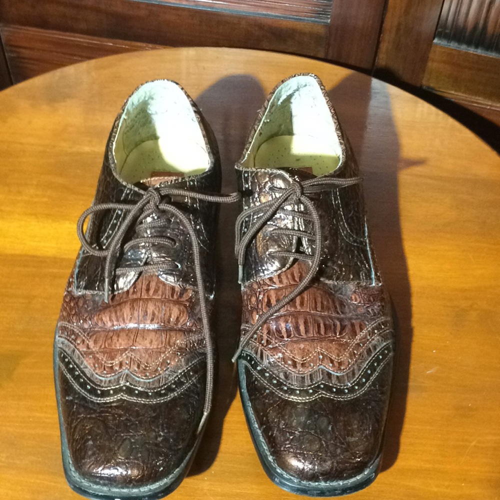 Expressions  Men shoes